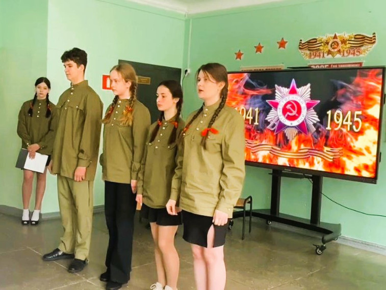 «Поклонимся великим тем годам!».